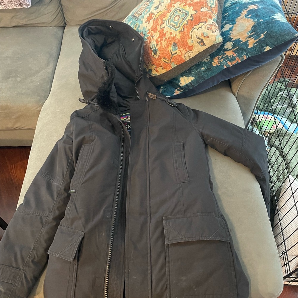 Black warmest TNA parka slim fit